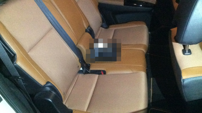 内装後方シート