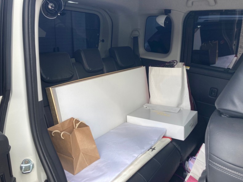 内装後方シート