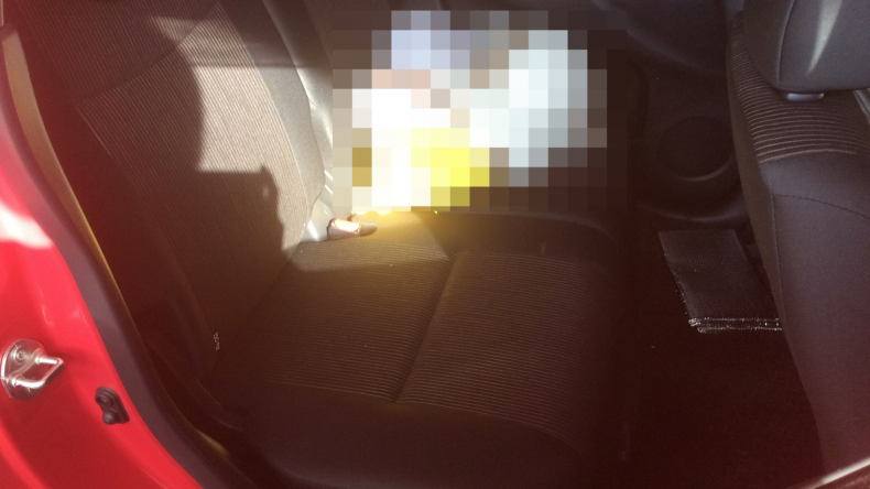 内装後方シート