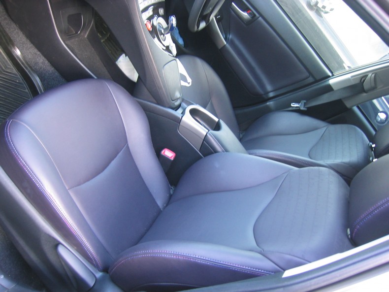 内装前方シート