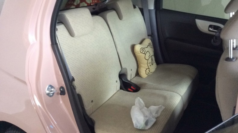 内装後方シート