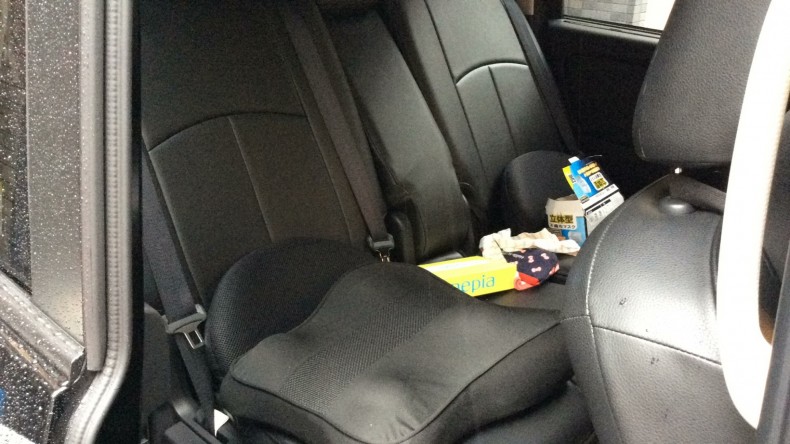 内装後方シート