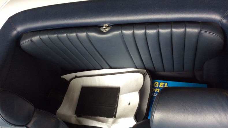 内装後方シート