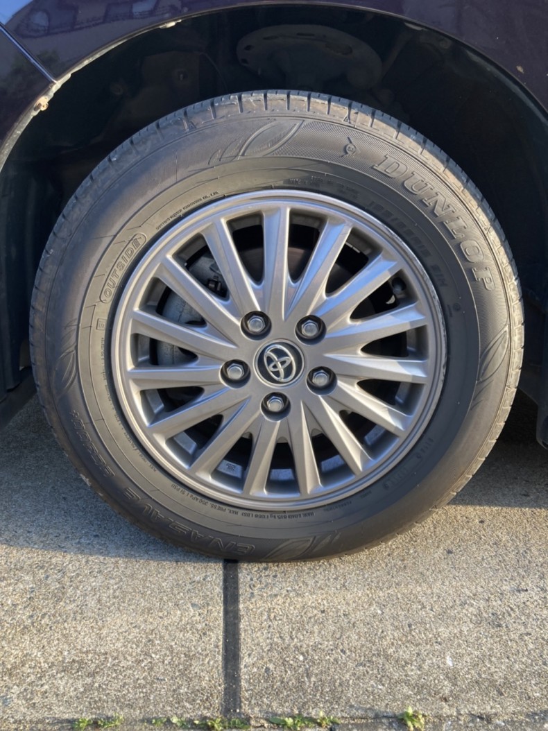 タイヤホイール前