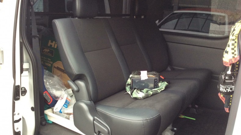 内装後方シート