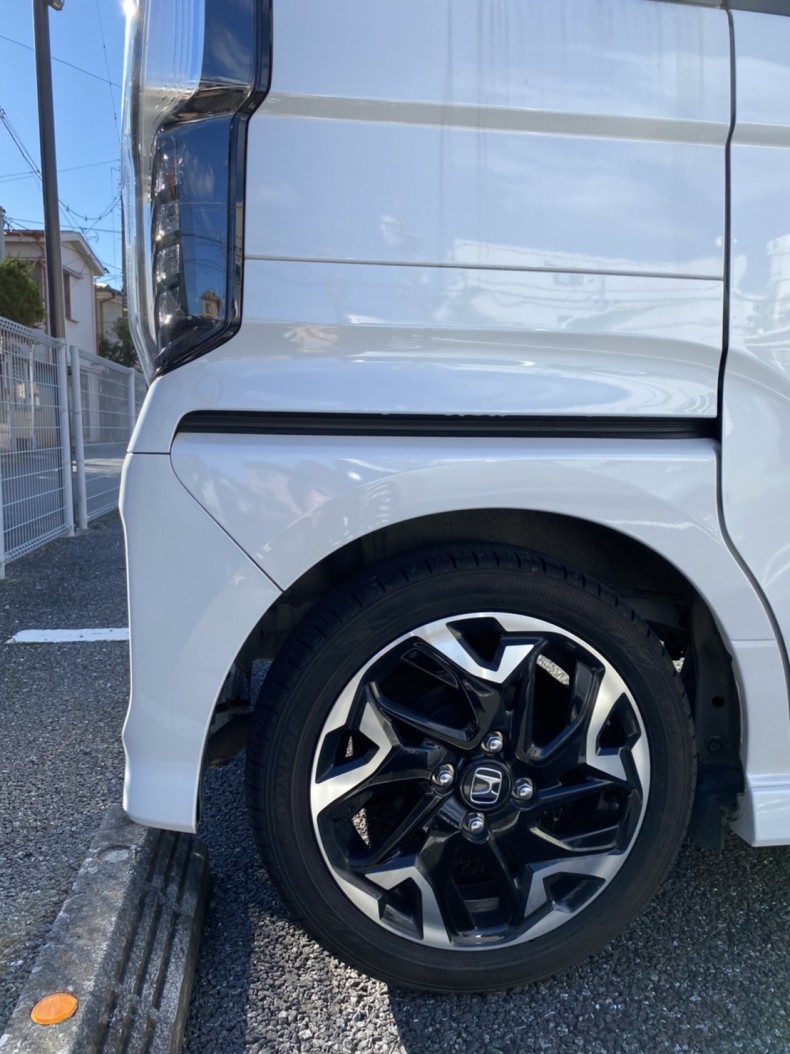 タイヤホイール前