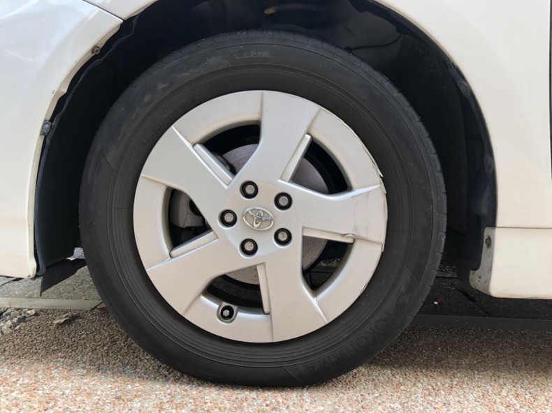 タイヤホイール前