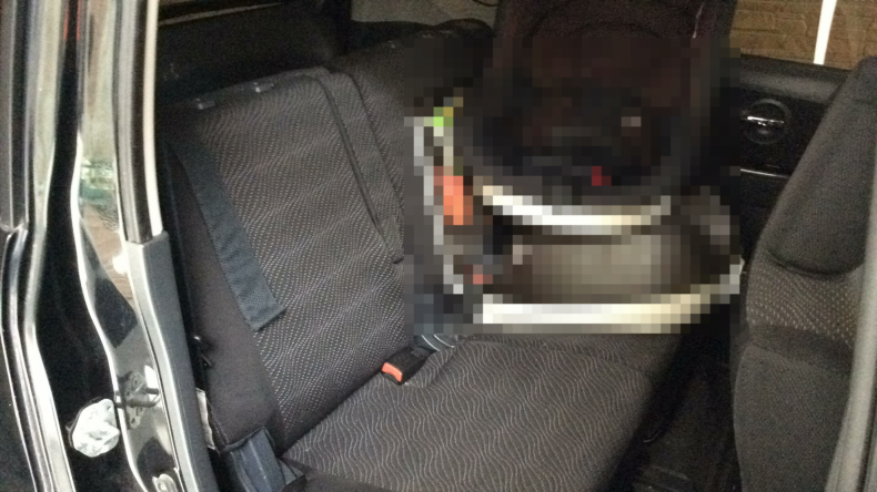 内装後方シート