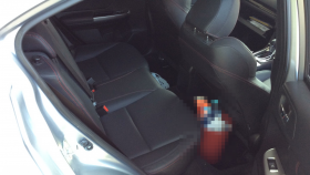 内装後方シート