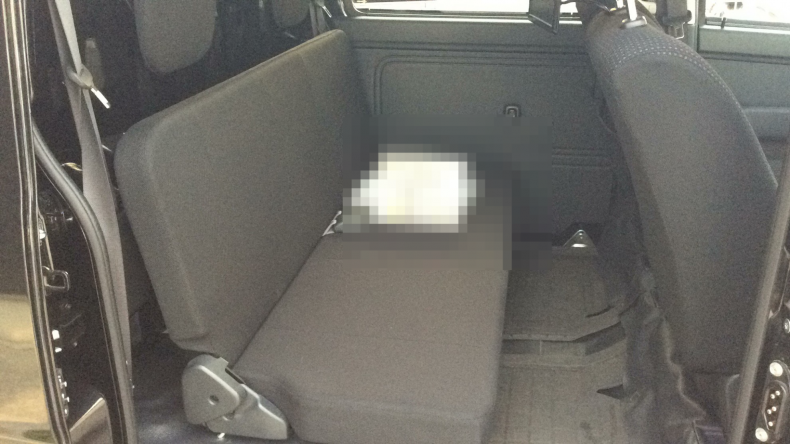 内装後方シート