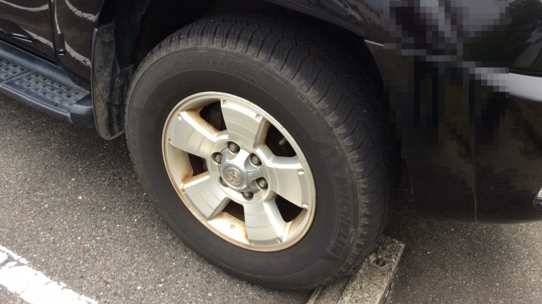 タイヤホイール前