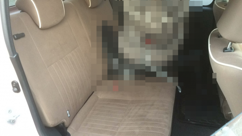 内装後方シート