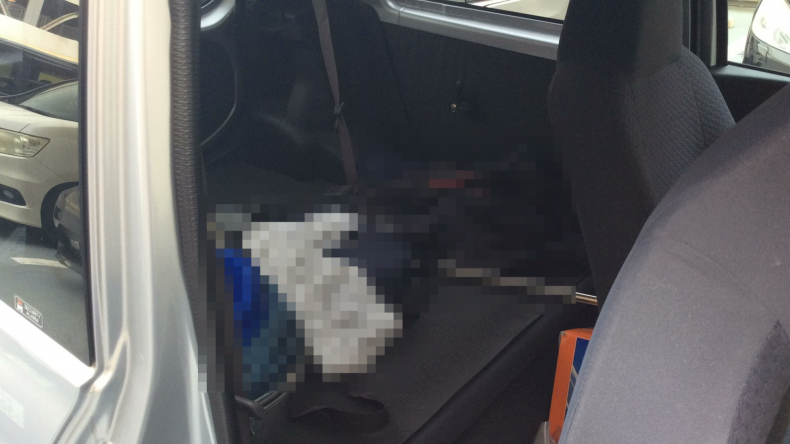 内装後方シート