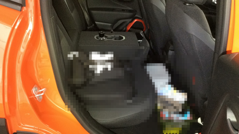 内装後方シート