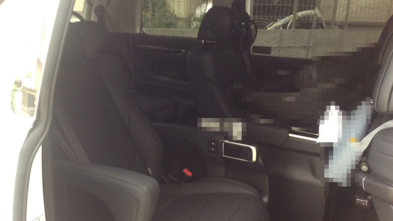 内装後方シート