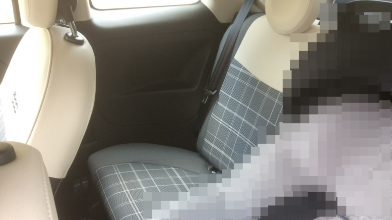 内装後方シート