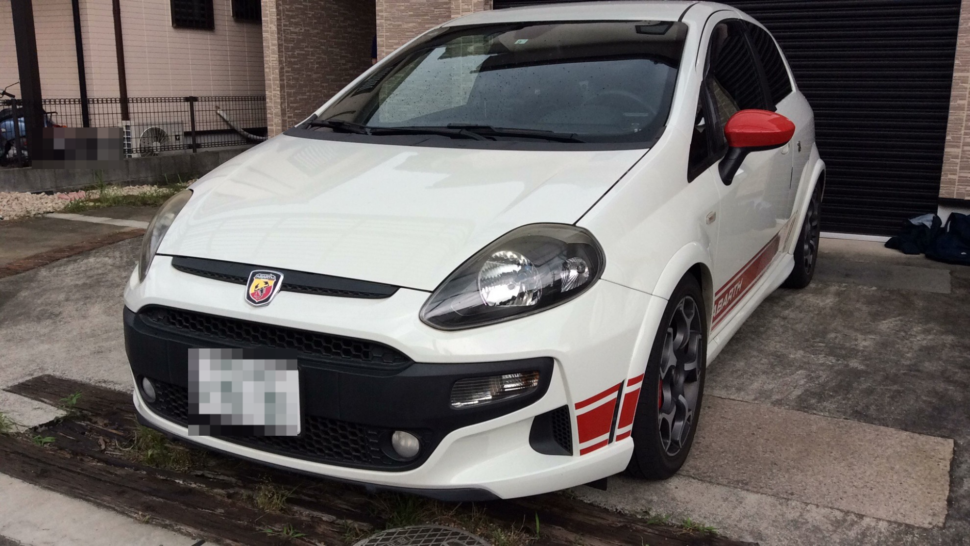 アバルト　アバルトプントエヴォの車種サムネイル画像