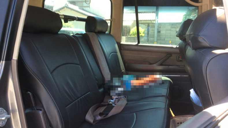 内装後方シート