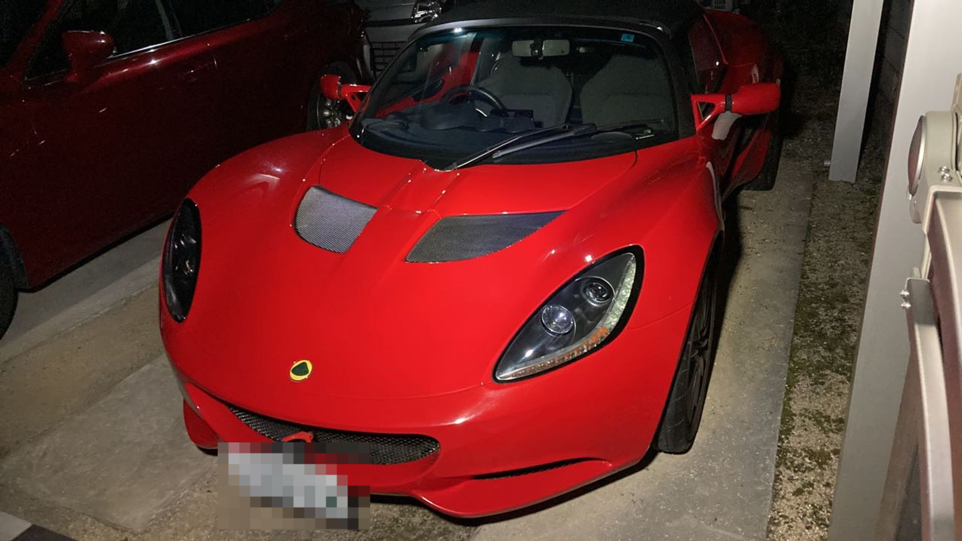 ロータス エリーゼの車種サムネイル画像