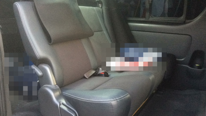 内装後方シート