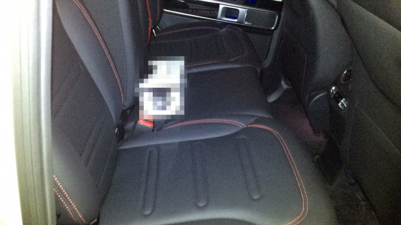 内装後方シート