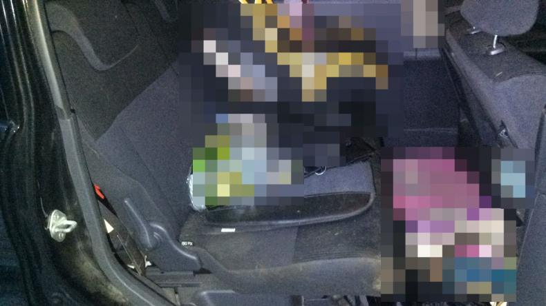 内装後方シート