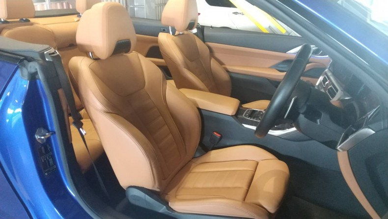 内装前方シート