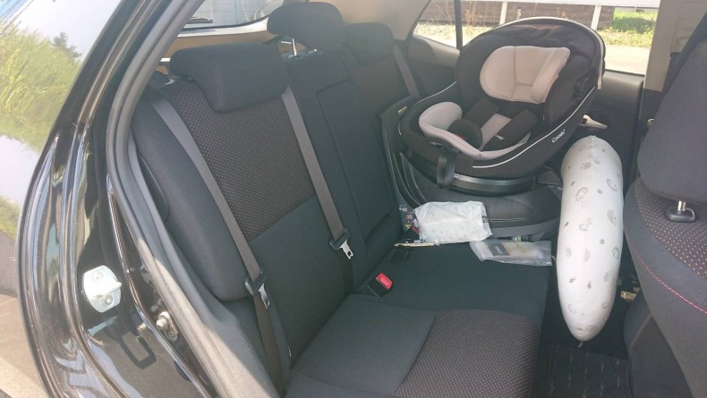 内装後方シート