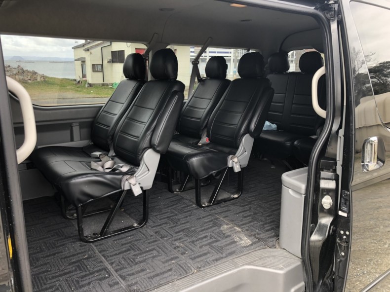 内装後方シート