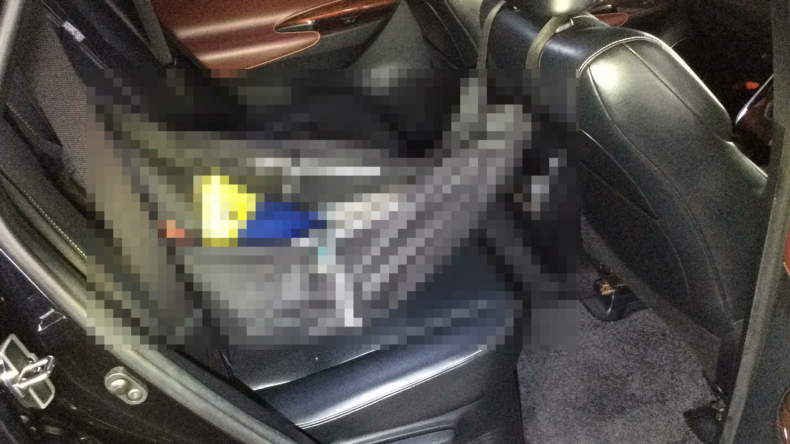 内装後方シート