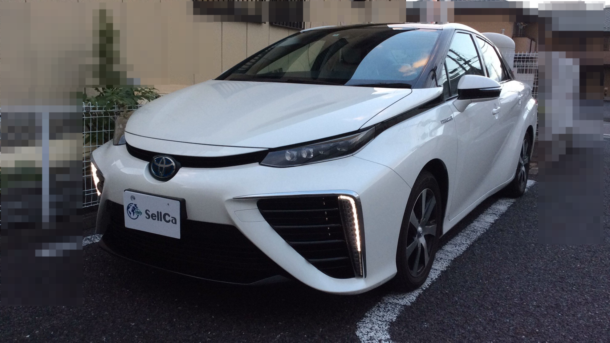 トヨタ　ＭＩＲＡＩの車種サムネイル画像