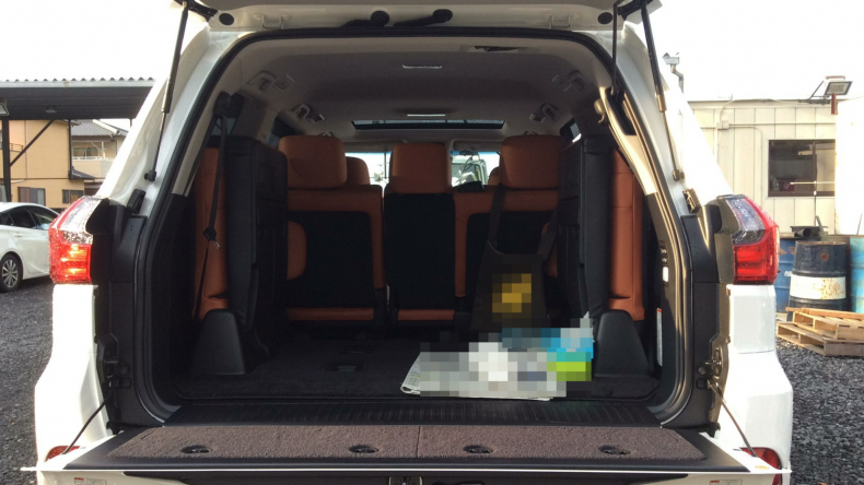 内装トランク