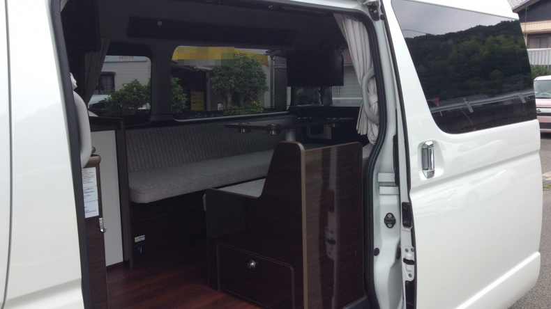 内装後方シート