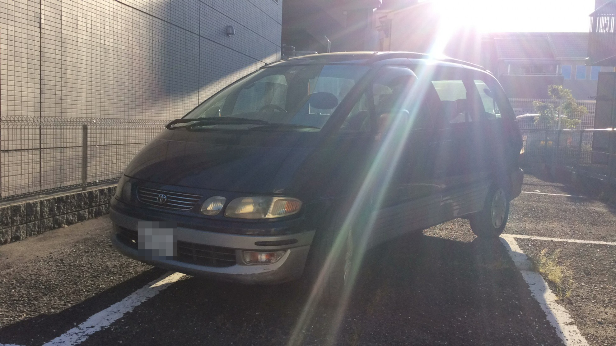 トヨタ　エスティマ・エミーナの車種サムネイル画像