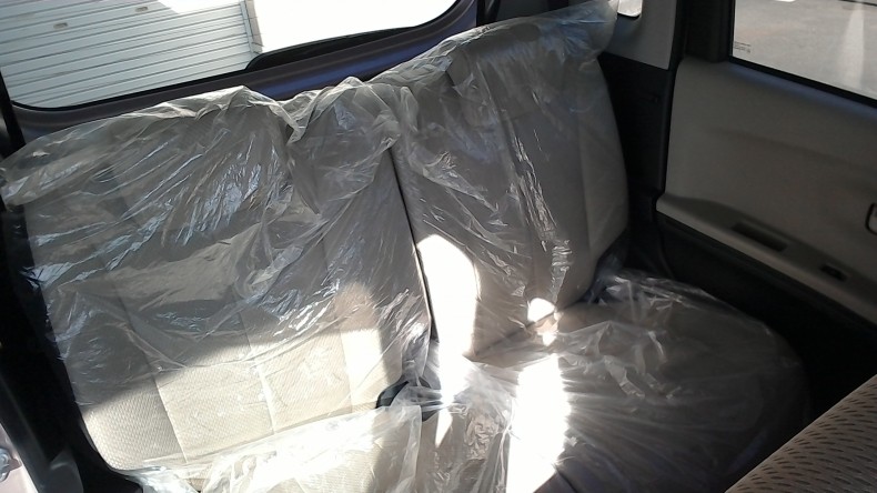 内装後方シート