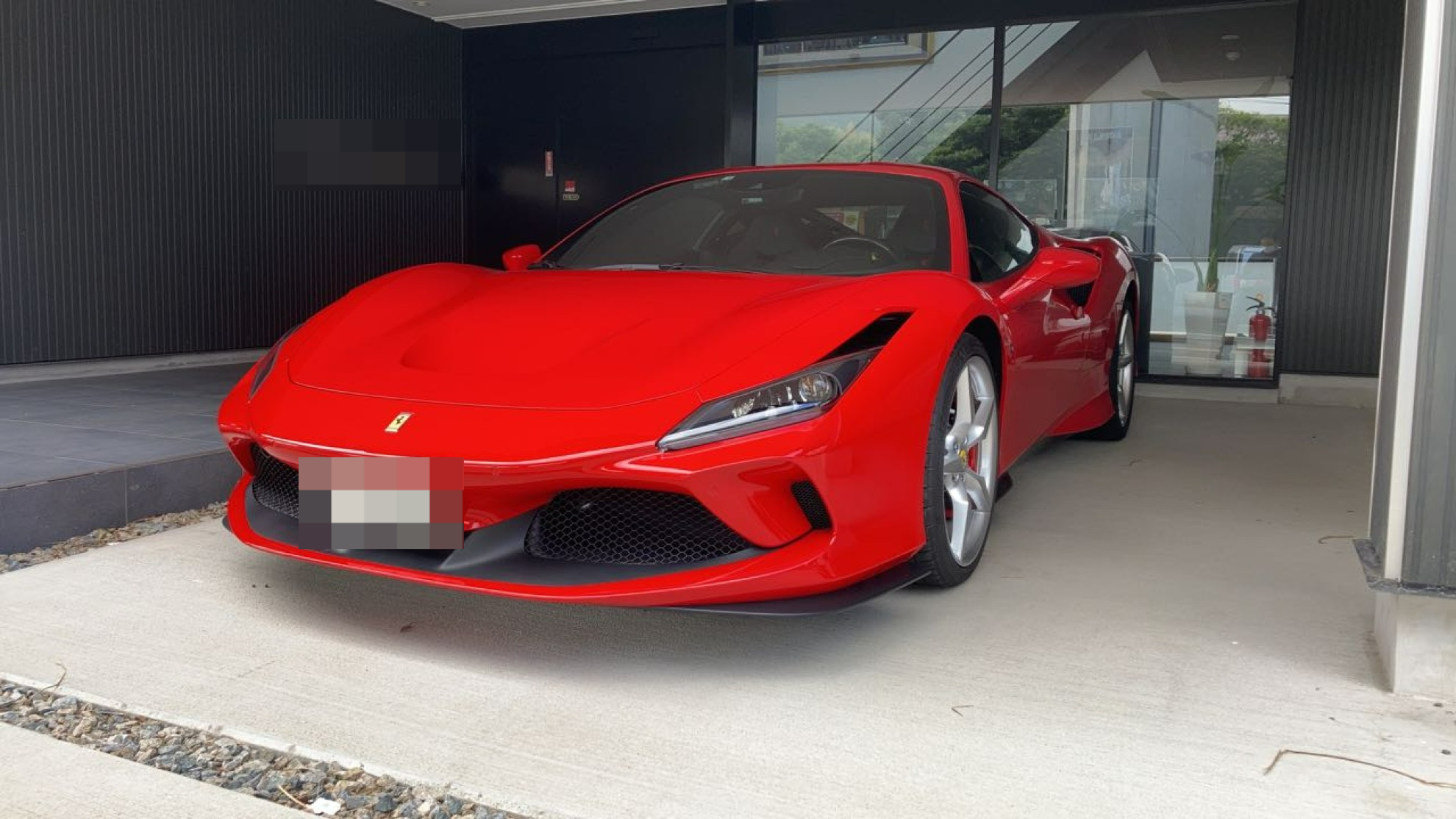 フェラーリ　Ｆ８トリブートの車種サムネイル画像