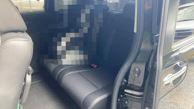 内装後方シート