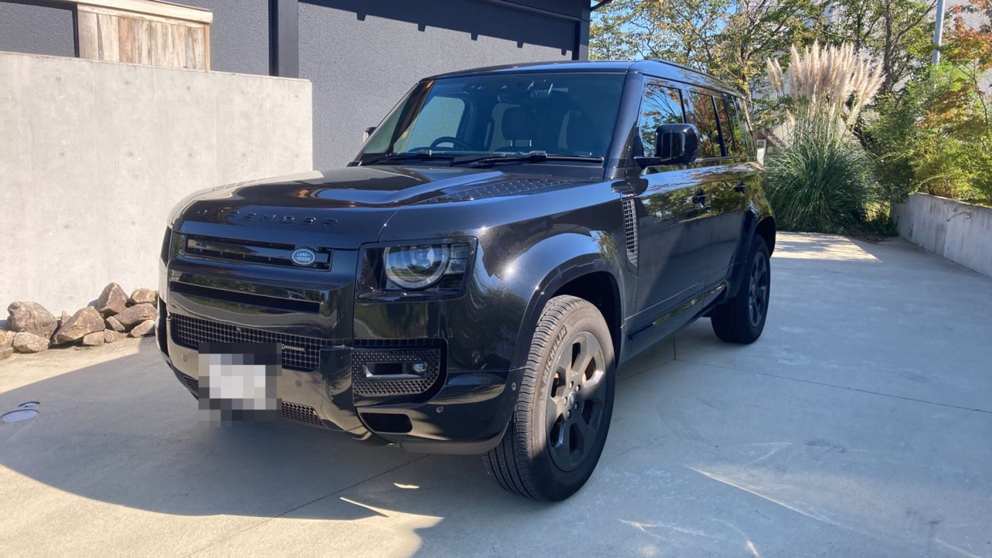 ランドローバー　ディフェンダーの車種サムネイル画像