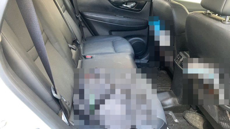 内装後方シート