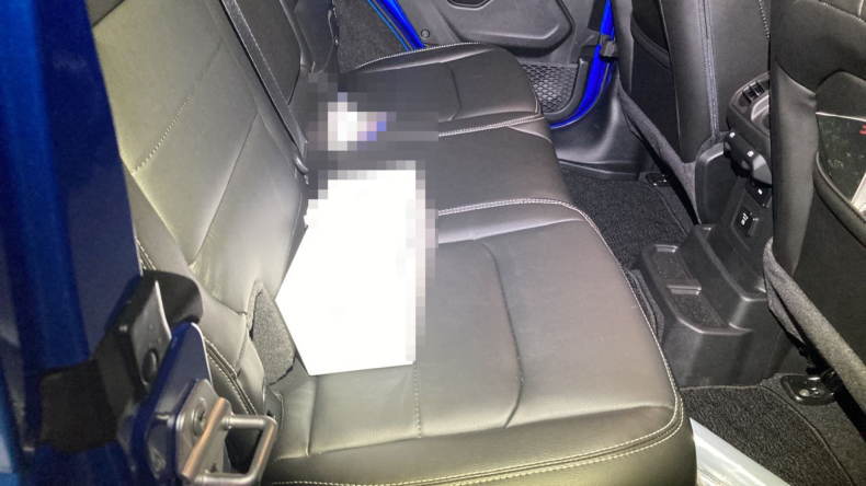 内装後方シート
