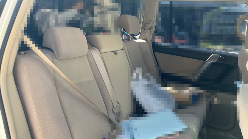 内装後方シート