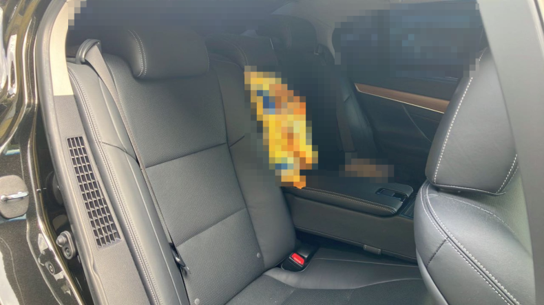 内装後方シート