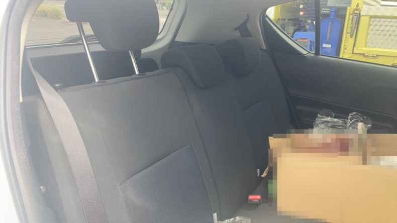 内装後方シート