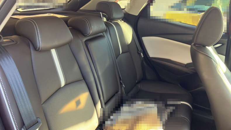 内装後方シート