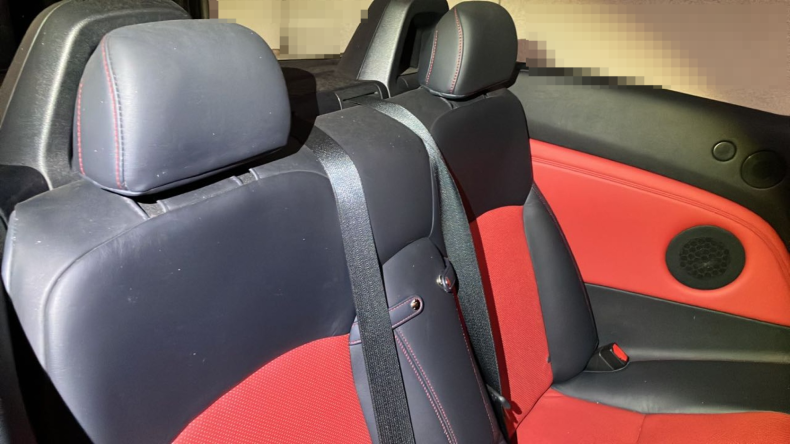 内装後方シート