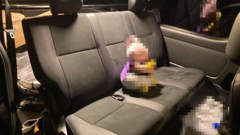 内装後方シート