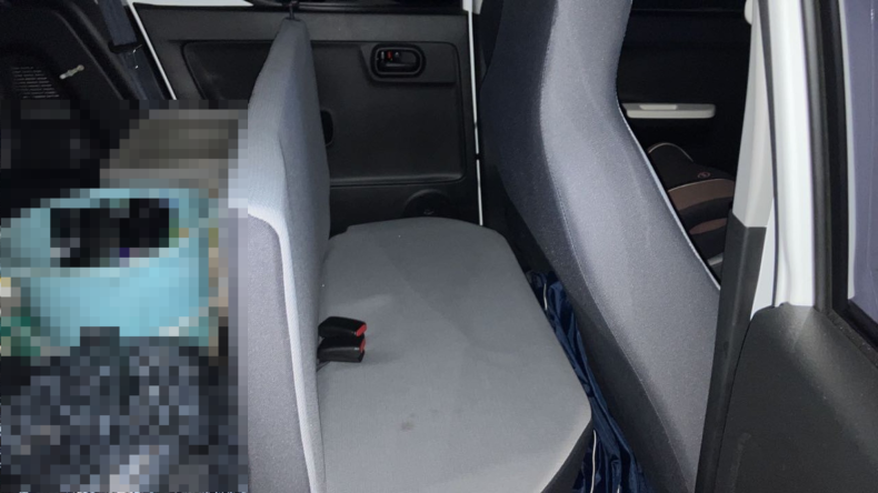 内装後方シート