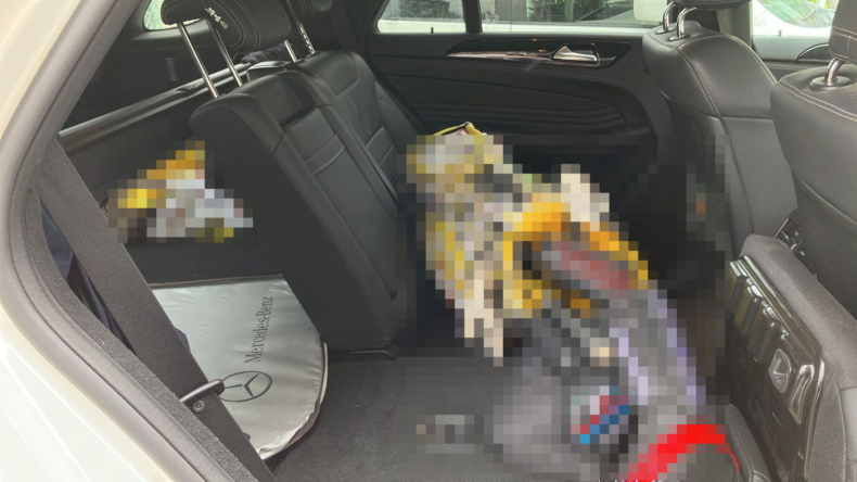 内装後方シート