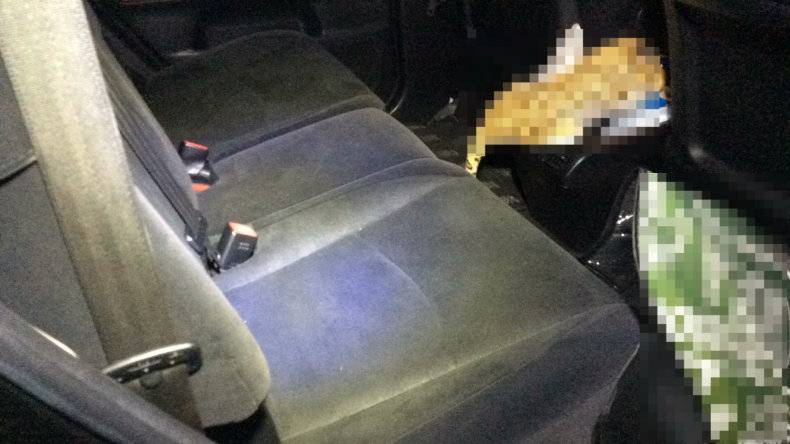 内装後方シート