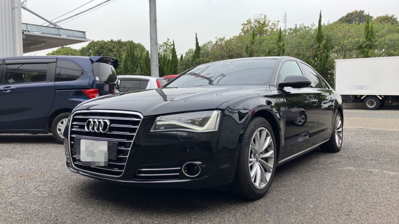 アウディ A8の売買実績画像